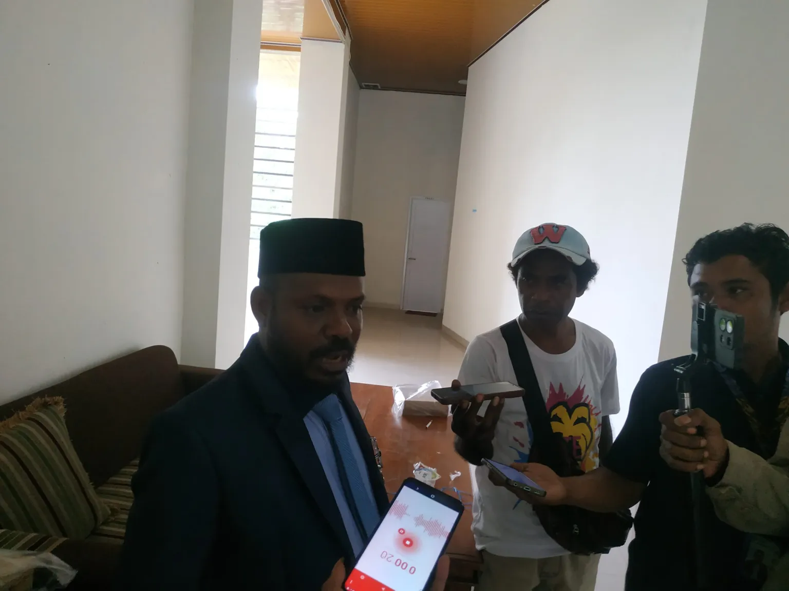 Ketua Komisi III DPRD Ernes Mokoni Tagih Komitmen 100 Hari Kerja Bupati Alor